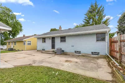 8030 W Colfax Ct, Milwaukee, WI 53218 - Photo 21