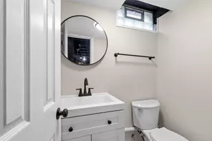 8030 W Colfax Ct, Milwaukee, WI 53218 - Photo 19