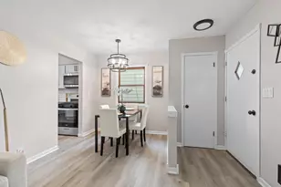 8030 W Colfax Ct, Milwaukee, WI 53218 - Photo 7