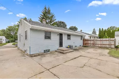 8030 W Colfax Ct, Milwaukee, WI 53218 - Photo 23