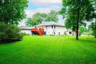 N1496 Meadow Ridge Rd, Greenfield, WI 54601 - Photo 3