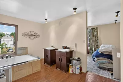 2342 N 2nd St, Milwaukee, WI 53212 - Photo 17
