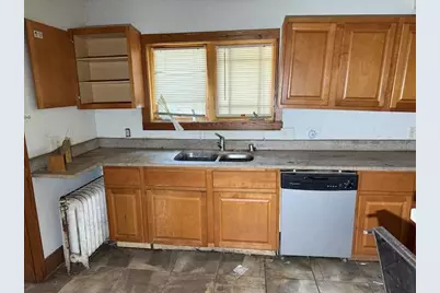 2770 N Grant Blvd, Milwaukee, WI 53210 - Photo 5