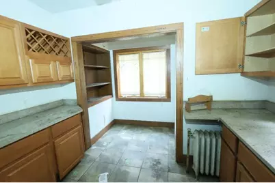2770 N Grant Blvd, Milwaukee, WI 53210 - Photo 5