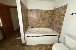 2770 N Grant Blvd, Milwaukee, WI 53210 - Photo 21