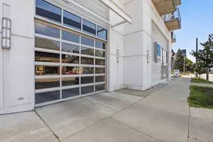 601 E Ogden Ave, Milwaukee, WI 53202 - Photo 31