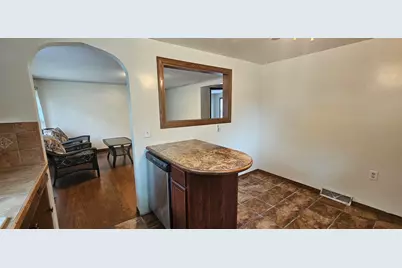 11102  82nd St, Pleasant Prairie, WI 53158 - Photo 9