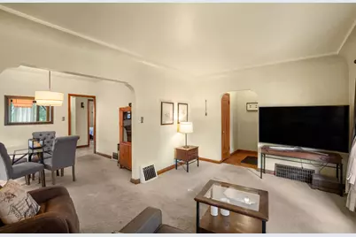 3373 S 19th St, Milwaukee, WI 53215 - Photo 5