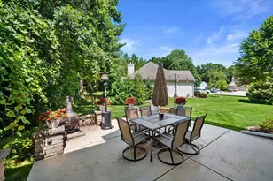 304 Woodlands Ct, Hartland, WI 53029 - Photo 55