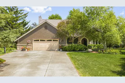 2819  Killarney Ct, West Bend, WI 53095 - Photo 1