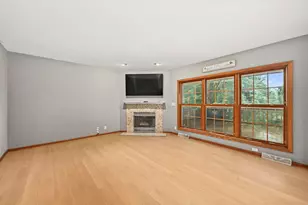 N51W16945 Fair Oak Pkwy, Menomonee Falls, WI 53051 - Photo 11