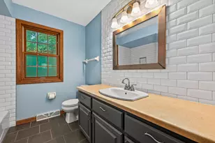 N51W16945 Fair Oak Pkwy, Menomonee Falls, WI 53051 - Photo 21