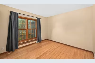 N51W16945  Fair Oak Pkwy, Menomonee Falls, WI 53051 - Photo 13