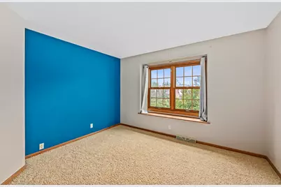 N51W16945  Fair Oak Pkwy, Menomonee Falls, WI 53051 - Photo 23
