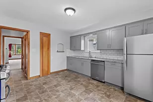 2945 N 69th St, Milwaukee, WI 53210 - Photo 9