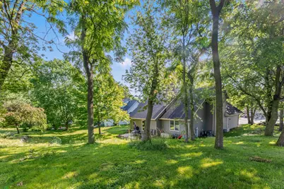 612  Sweetbriar Ln, Watertown, WI 53098 - Photo 21