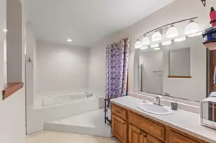 612 Sweetbriar Ln, Watertown, WI 53098 - Photo 7