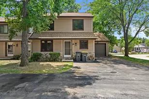 1335 Hickory Dr, Waukesha, WI 53186 - Photo 3
