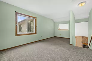 1335 Hickory Dr, Waukesha, WI 53186 - Photo 19