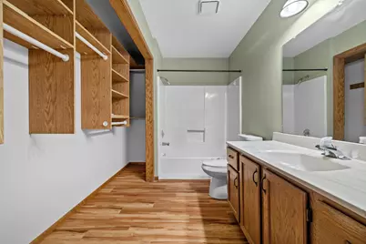 1335  Hickory Dr #A, Waukesha, WI 53186 - Photo 17