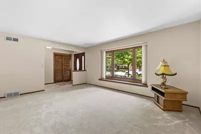 3235 S 149th St, New Berlin, WI 53151 - Photo 11