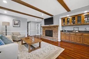 1 Shorewood Ct, Racine, WI 53402 - Photo 11