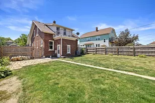 710 Montana Ave, South Milwaukee, WI 53172 - Photo 27