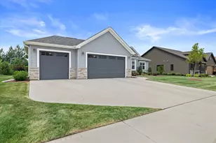 364 Kiddle Ln, Racine, WI 53182 - Photo 35