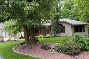 1912 Mapletree Rd, Howards Grove, WI 53083 - Photo 3