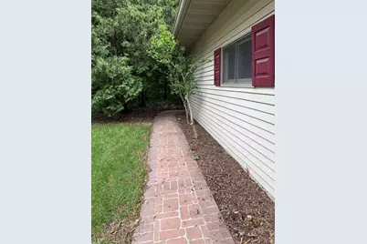 1912  Mapletree Rd, Howards Grove, WI 53083 - Photo 5