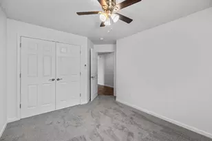 2201 Stonecroft Dr, Grafton, WI 53024 - Photo 21