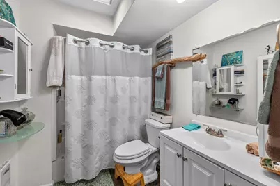 2201  Stonecroft Dr #2203, Grafton, WI 53024 - Photo 35