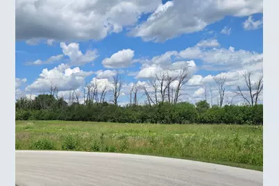 W177N7299  Raw Amber Ct, Menomonee Falls, WI 53051 - Photo 5