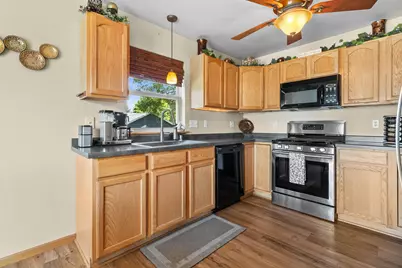210  Cedar St, Johnson Creek, WI 53038 - Photo 7