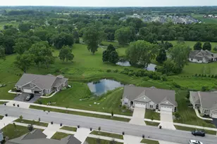 7871 W Park Cir Way, Franklin, WI 53132 - Photo 29