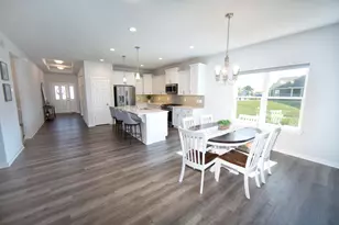 7871 W Park Cir Way, Franklin, WI 53132 - Photo 5