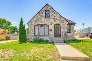 4359 N 82nd St, Milwaukee, WI 53222 - Photo 1