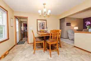 4123 N 95th St, Wauwatosa, WI 53222 - Photo 9