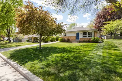 4123 N 95th St, Wauwatosa, WI 53222 - Photo 7