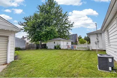 2304  James Blvd, Racine, WI 53403 - Photo 5