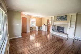 N80W16102 Rainbow Dr, Menomonee Falls, WI 53051 - Photo 7