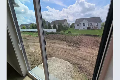 1487  Patton Dr, Hartford, WI 53027 - Photo 7