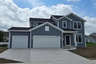 1487 Patton Dr, Hartford, WI 53027 - Photo 1