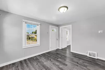 1914  Russet St, Racine, WI 53405 - Photo 5