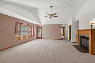 317 E Antoine Dr, Port Washington, WI 53074 - Photo 9