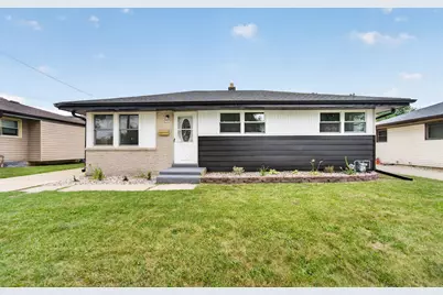 2702  Loraine Ave, Racine, WI 53404 - Photo 1