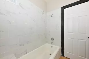 2448 N 28th St, Milwaukee, WI 53210 - Photo 27