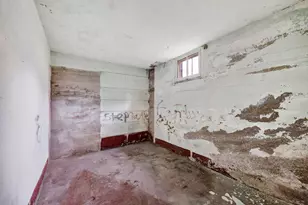 524 E Oak St, Juneau, WI 53039 - Photo 37