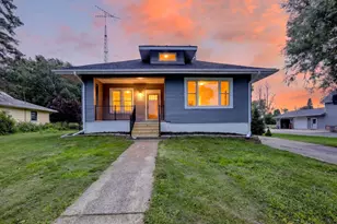 524 E Oak St, Juneau, WI 53039 - Photo 45