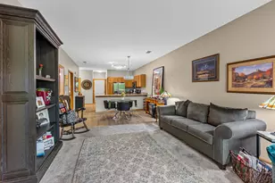 2105 Pine Ridge Ct, Grafton, WI 53024 - Photo 7